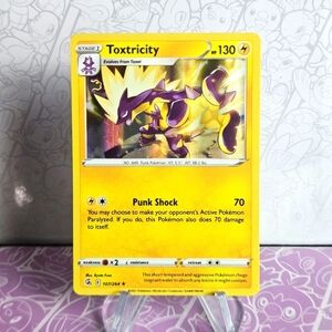 Toxtricity 107/264 Pokemon TCG Holo Rare